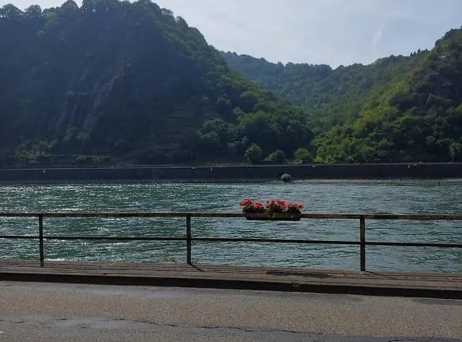 Daire Gaestehaus Rheinburgenblick Kestert