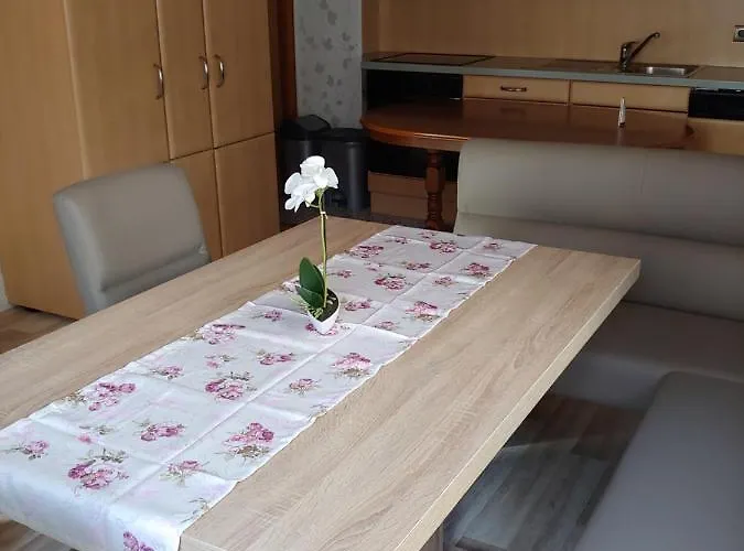 Apartamento Gaestehaus Rheinburgenblick