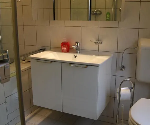 Gaestehaus Rheinburgenblick Apartamento Kestert